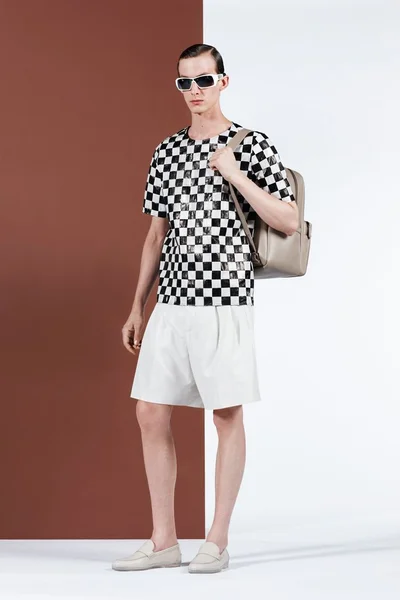 Look 3